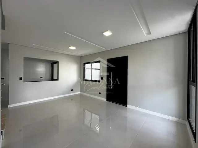 Sobrado com 130m² 3 quartos e 3 banheiros, à venda, no bairro Uberaba em Curitiba