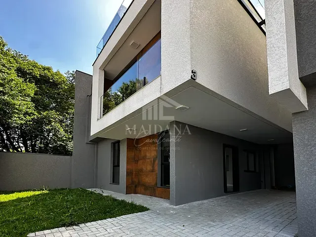 Sobrado com 130m² 3 quartos e 3 banheiros, à venda, no bairro Uberaba em Curitiba