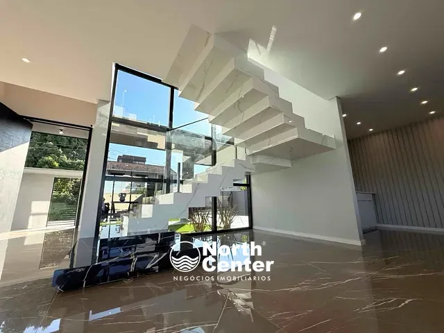 Sobrado com 576m² 6 quartos e 6 banheiros, à venda, no bairro Ubatuba  em São Francisco do Sul