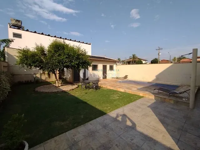 Sobrado com 520m² 4 quartos e 1 banheiro, à venda, no bairro Jardim Resek III em Artur Nogueira