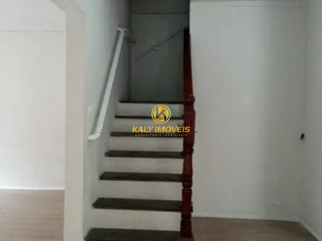 Sobrado com 245m² 4 quartos e 1 banheiro, à venda ou para alugar, no bairro Santa Paula em São Caetano do Sul