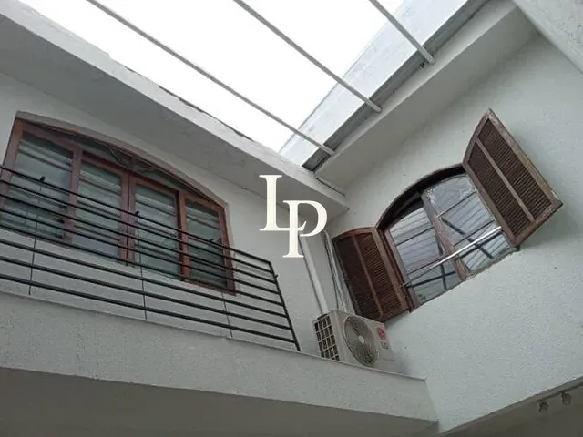 Sobrado com 245m² 4 quartos e 1 banheiro, à venda ou para alugar, no bairro Santa Paula em São Caetano do Sul