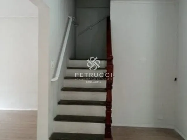 Sobrado com 245m² 4 quartos e 1 banheiro, à venda ou para alugar, no bairro Santa Paula em São Caetano do Sul