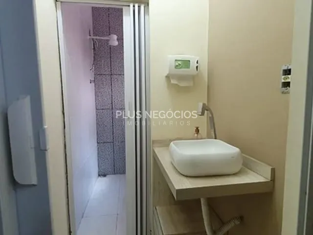 Sobrado com 250m² 1 quarto e 2 banheiros, à venda, no bairro Jardim Guarujá em Sorocaba