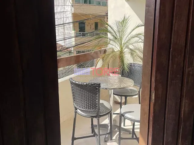 Sobrado com 360m² 5 quartos e 4 banheiros, à venda, no bairro Conquista em Ilhéus