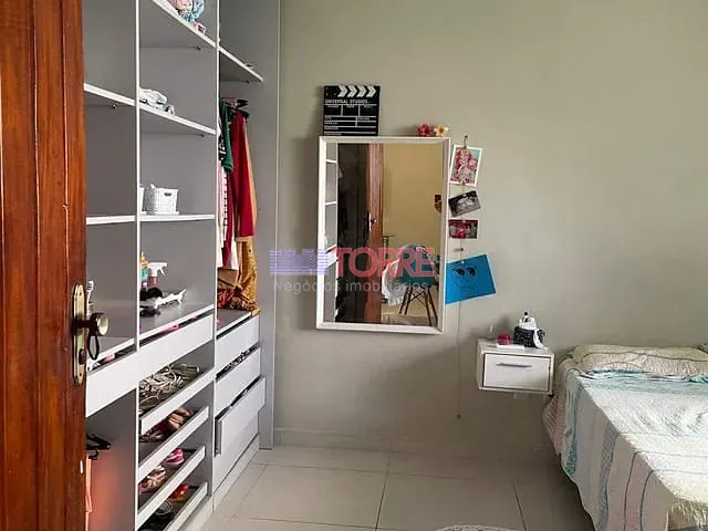 Sobrado com 360m² 5 quartos e 4 banheiros, à venda, no bairro Conquista em Ilhéus