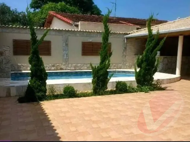 Sobrado com 240m² 5 quartos e 6 banheiros, à venda, no bairro Flórida em Praia Grande