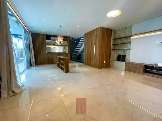 Sobrado com 284m² 4 quartos e 6 banheiros, à venda, no bairro Tremembé em São Paulo