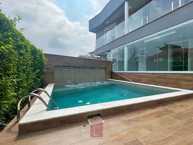 Sobrado com 284m² 4 quartos e 6 banheiros, à venda, no bairro Tremembé em São Paulo