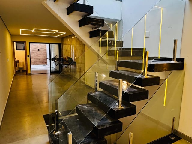 Sobrado com 205m² 3 quartos e 4 banheiros, à venda, no bairro Parque das Paineiras em São Paulo
