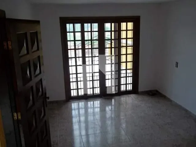 Sobrado com 219m² 3 quartos e 2 banheiros, à venda, no bairro Vila Olímpia em Campo Limpo Paulista