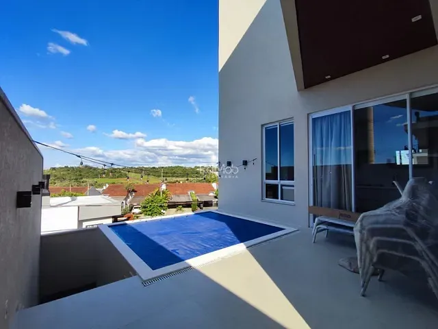 Sobrado com 200m² 3 quartos e 4 banheiros, à venda, no bairro FAG em Cascavel