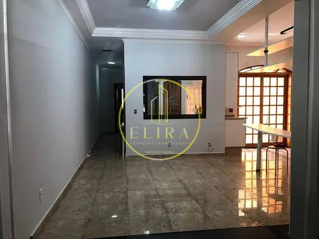 Sobrado com 180m² 2 quartos e 3 banheiros, à venda, no bairro Santa Cruz em Americana