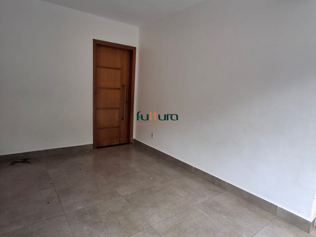 Sobrado com 180m² 3 quartos e 3 banheiros, para alugar, no bairro Parque Amazônia em Goiânia
