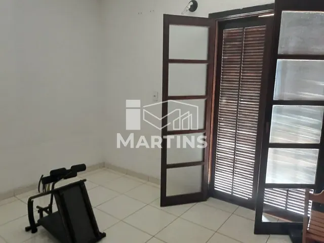 Sobrado 6 quartos e 3 banheiros, à venda, no bairro Pirajussara em São Paulo