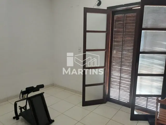 Sobrado 6 quartos e 3 banheiros, à venda, no bairro Pirajussara em São Paulo