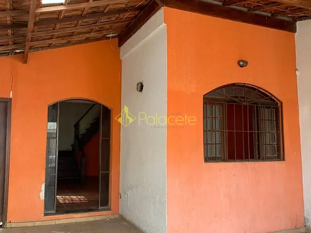 Sobrado com 150m² 3 quartos e 3 banheiros, à venda, no bairro Jardim Princesa em Pindamonhangaba