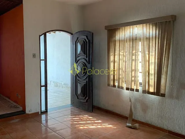 Sobrado com 150m² 3 quartos e 3 banheiros, à venda, no bairro Jardim Princesa em Pindamonhangaba