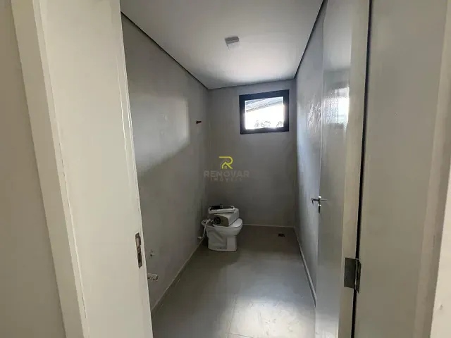 Sobrado com 160m² 3 quartos e 3 banheiros, à venda, no bairro Boqueirão em Guarapuava