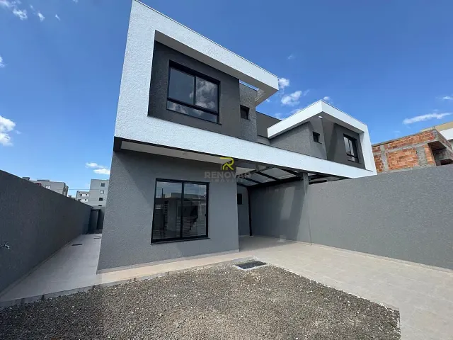 Sobrado com 160m² 3 quartos e 3 banheiros, à venda, no bairro Boqueirão em Guarapuava