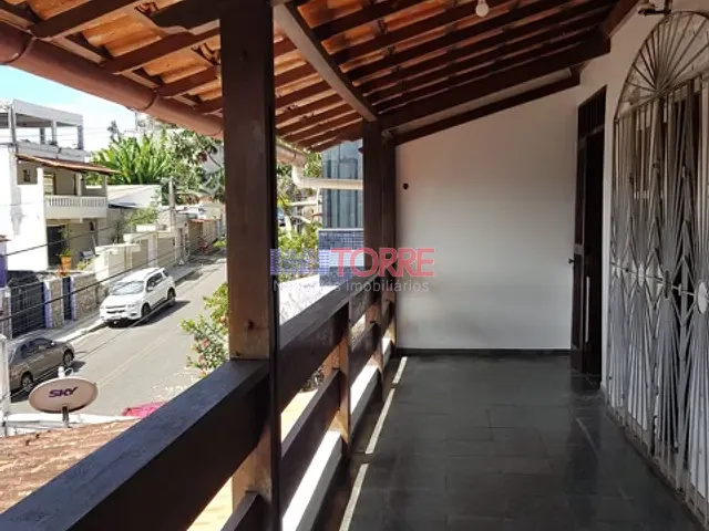 Sobrado com 210m² 3 quartos e 4 banheiros, à venda ou para alugar, no bairro Boa Vista em Ilhéus