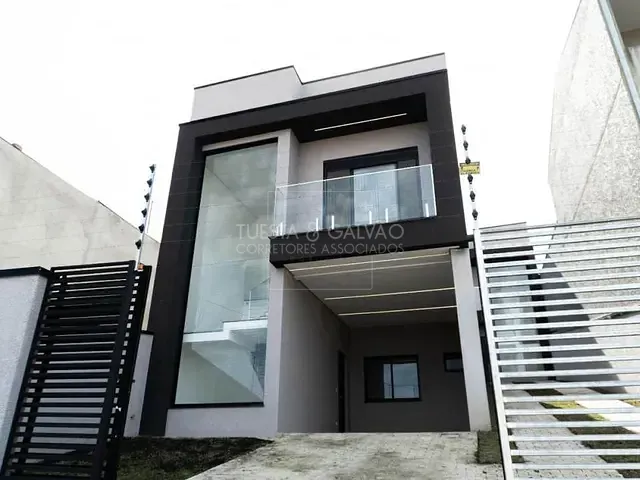 Sobrado com 122m² 3 quartos e 2 banheiros, à venda, no bairro Xaxim em Curitiba