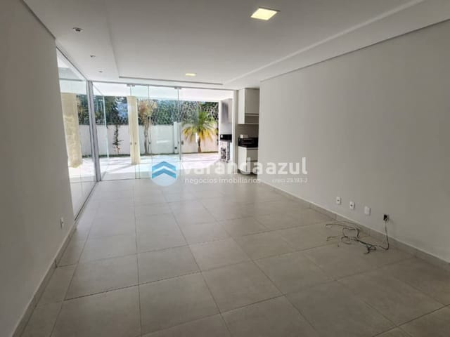 Sobrado 3 quartos e 4 banheiros, para alugar, no bairro Fazenda Rodeio em Mogi das Cruzes