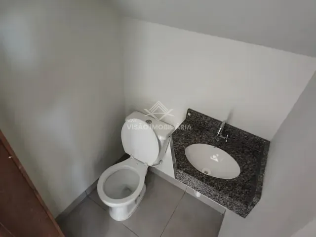 Sobrado 2 quartos e 2 banheiros, para alugar, no bairro Residencial Paris em Sinop