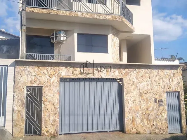 Sobrado com 196m² 3 quartos e 2 banheiros, à venda, no bairro Alto Ipiranga em Mogi das Cruzes