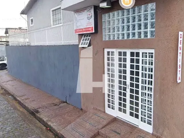 Sobrado com 295m² 4 quartos e 3 banheiros, à venda ou para alugar, no bairro Camargos em Guarulhos