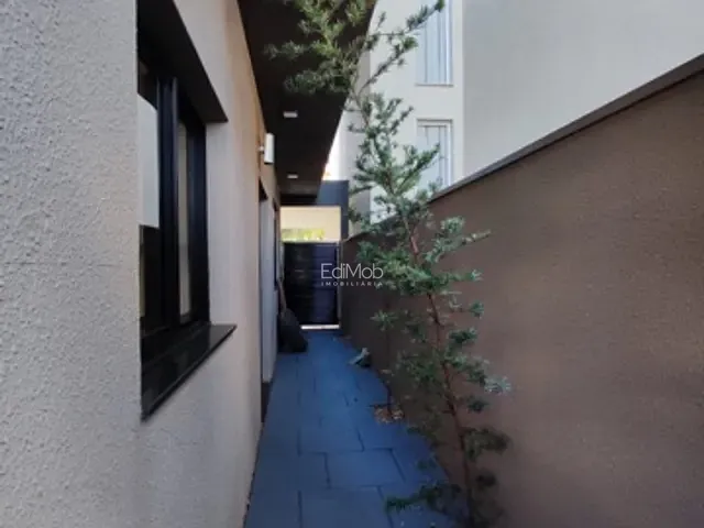 Sobrado com 200m² 3 quartos e 4 banheiros, à venda, no bairro FAG em Cascavel
