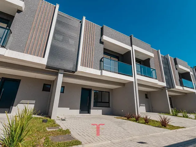 Sobrado com 87m² 3 quartos e 3 banheiros, à venda, no bairro Umbará em Curitiba