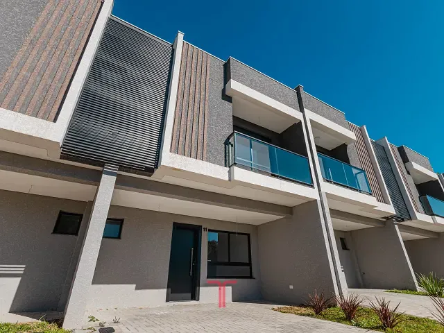Sobrado com 87m² 3 quartos e 3 banheiros, à venda, no bairro Umbará em Curitiba