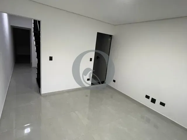 Sobrado 3 quartos e 3 banheiros, à venda, no bairro Jardim Brasília (Zona Leste) em São Paulo