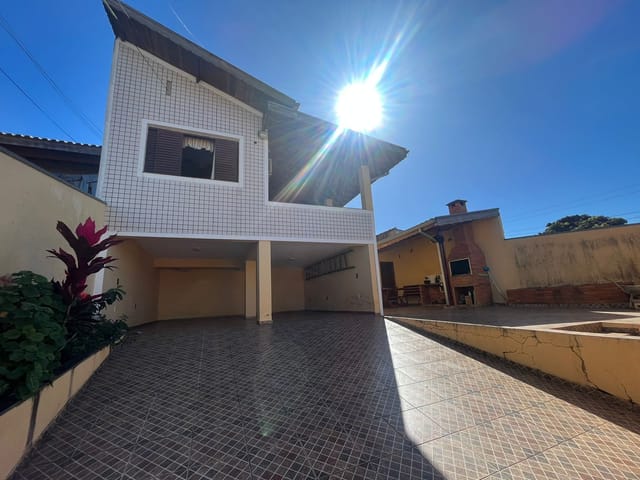Sobrado com 253m² 3 quartos e 2 banheiros, à venda, no bairro Jardim Lisa em Campinas