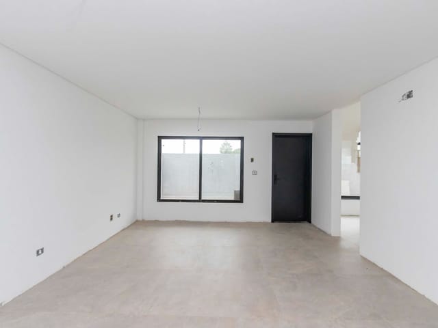 Sobrado com 152m² 3 quartos e 3 banheiros, à venda, no bairro Vista Alegre em Curitiba