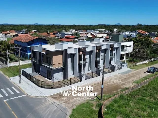 Sobrado com 141m² 3 quartos e 3 banheiros, à venda, no bairro Salinas em Balneário Barra do Sul