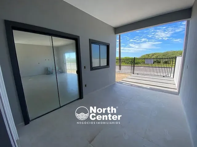 Sobrado com 141m² 3 quartos e 3 banheiros, à venda, no bairro Salinas em Balneário Barra do Sul