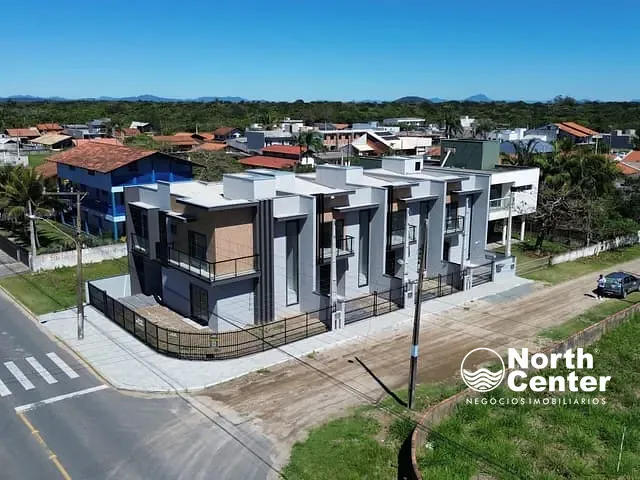 Sobrado com 141m² 3 quartos e 3 banheiros, à venda, no bairro Salinas em Balneário Barra do Sul