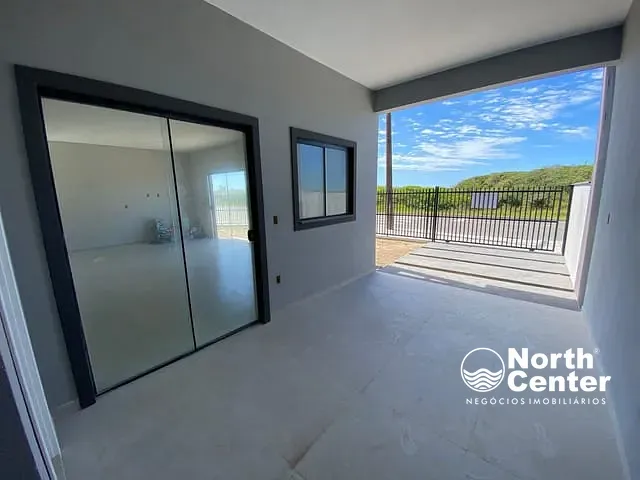 Sobrado com 141m² 3 quartos e 3 banheiros, à venda, no bairro Salinas em Balneário Barra do Sul