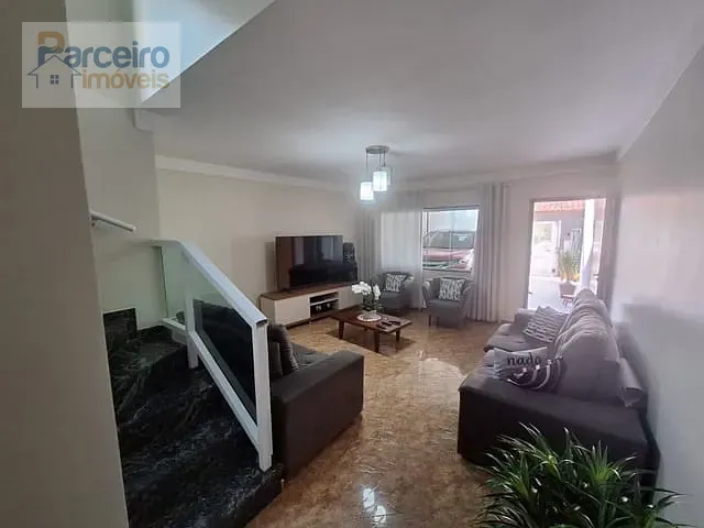 Casa com 160m² 4 quartos e 4 banheiros, à venda, no bairro Penha em São Paulo