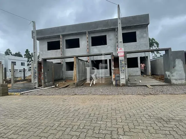 Sobrado 2 quartos e 2 banheiros, à venda, no bairro Joaia em Tijucas