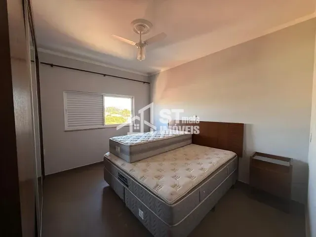 Sobrado com 90m² 2 quartos e 2 banheiros, para alugar, no bairro Centro em Andradas