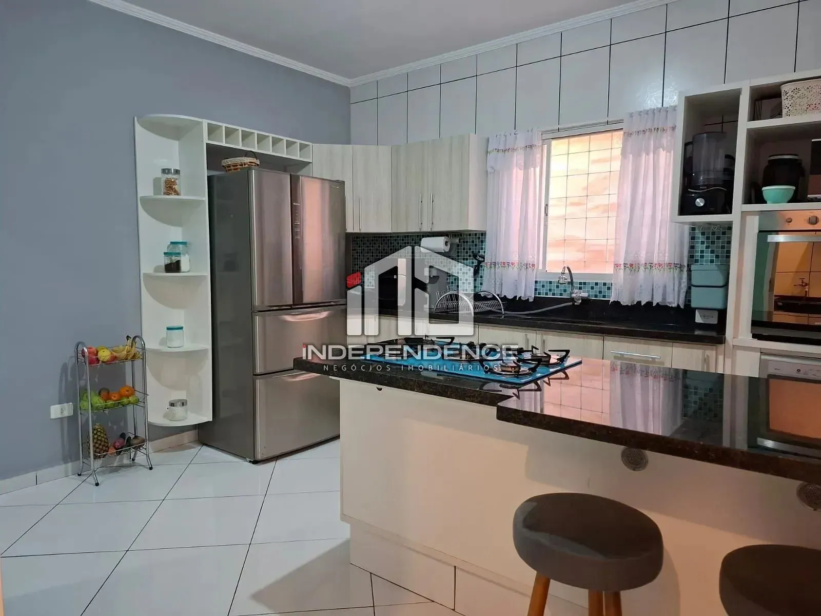 Sobrado, 3 quartos, 199 m² - Foto 1