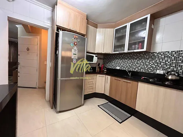 Sobrado 3 quartos e 3 banheiros, à venda, no bairro Novo Mundo em Curitiba