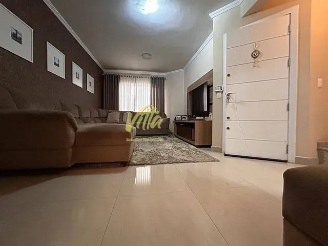 Sobrado 3 quartos e 3 banheiros, à venda, no bairro Novo Mundo em Curitiba