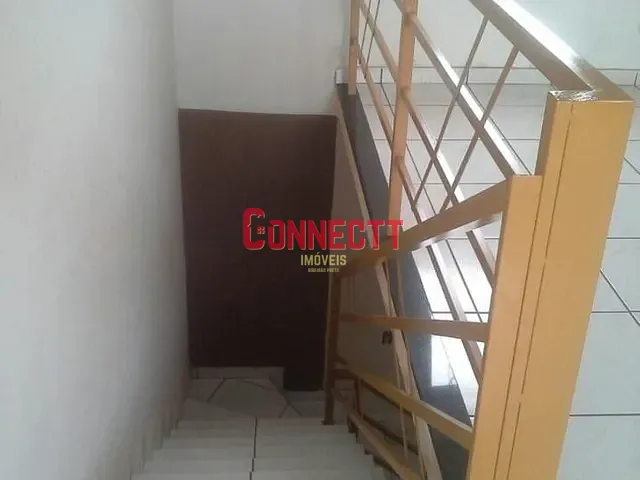 Sobrado com 200m² 3 quartos e 3 banheiros, à venda, no bairro Jardim Alexandre Balbo em Ribeirão Preto