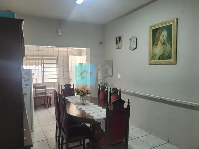 Sobrado com 315m² 3 quartos e 3 banheiros, à venda, no bairro Jardim Sao Dimas em São José dos Campos