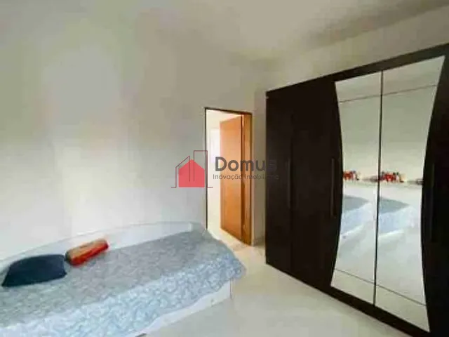 Sobrado com 250m² 3 quartos e 3 banheiros, à venda ou para alugar, no bairro Loteamento Residencial Carangola em Pindamonhangaba