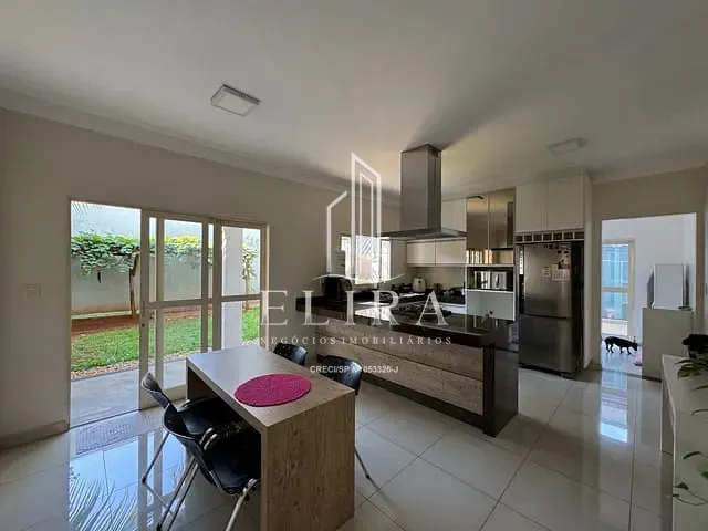 Sobrado com 300m² 5 quartos e 5 banheiros, à venda, no bairro Jardim Terramérica II em Americana